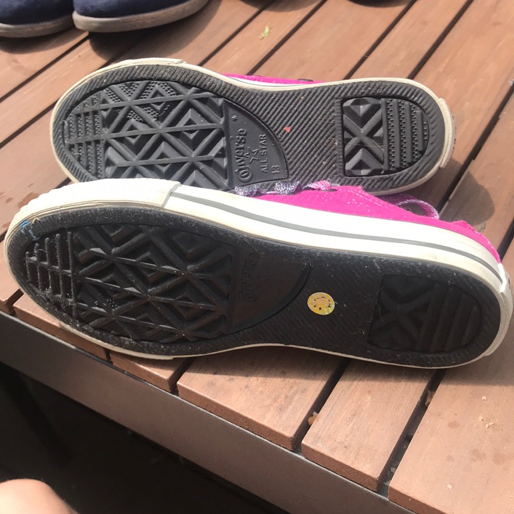 Pink Converse - Picture 2 of 3